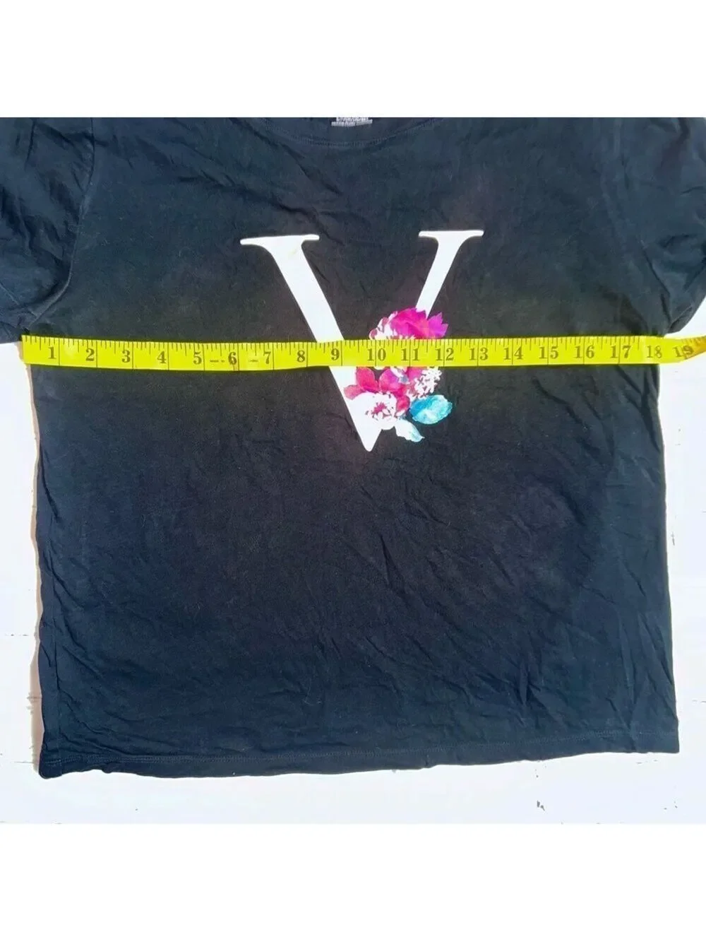 NWOT Women’s Small Victoria's Secret V-Logo Floral Print Graphic Sleep TShirt